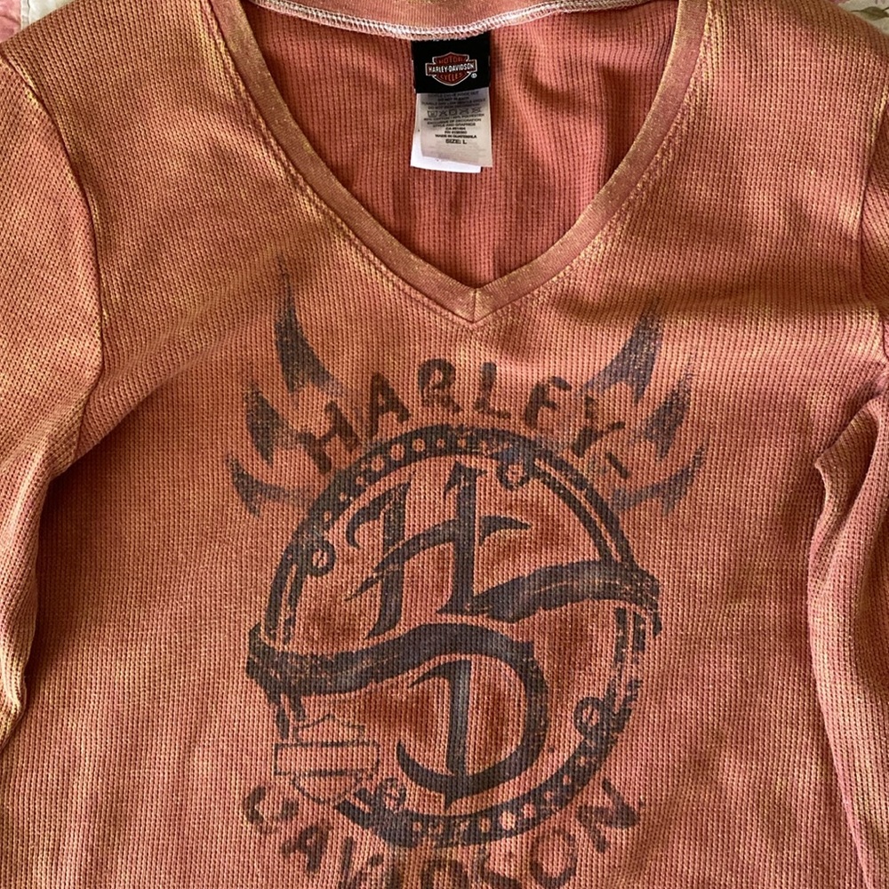 Harley-Davidson Rust Long Sleeve Thermal Ladies V-Neck Shirt. Large